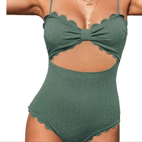 Cupshe Other - NEW with tags Woman's one pc. Cupshe bathing suit. Sz medium